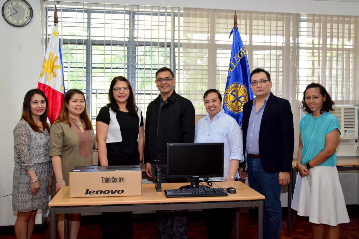 Lenovo awards PCs to Miriam College